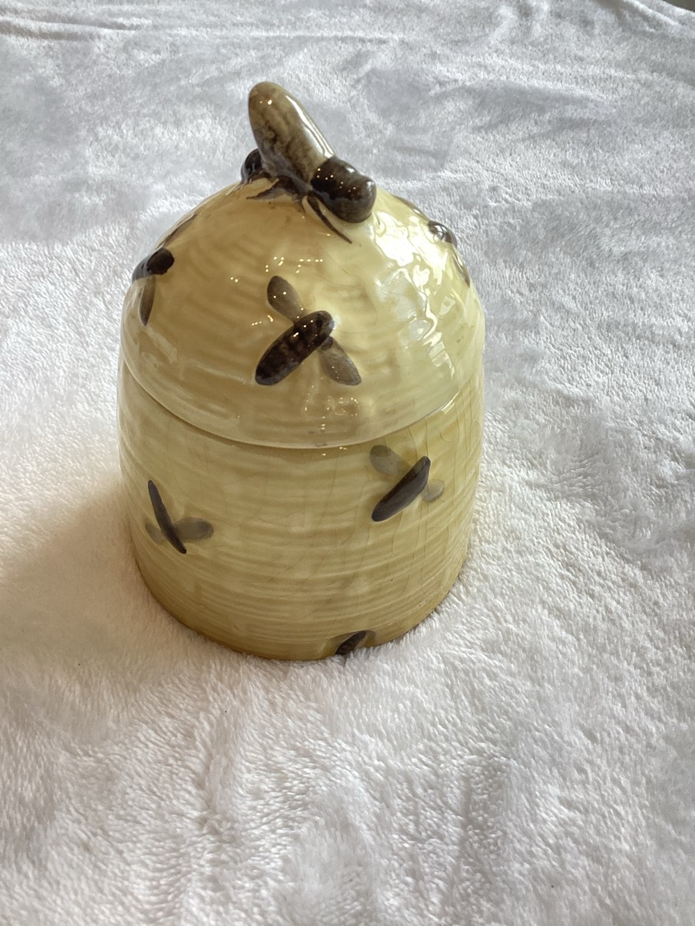 🇩🇪Vintage Ceramic Honey Pot Beehive Bees Made in ‘West’ Germany Yellow - Picture 3 of 15